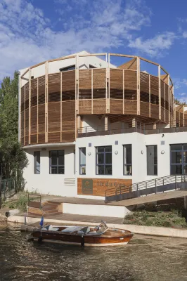 Ile du Gua Suites Hotels in Narbonne
