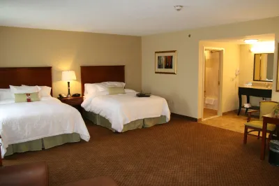 Hampton Inn & Suites Warren Hotels in Warren