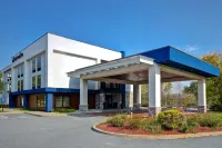 Hampton Inn White River Junction فنادق في 