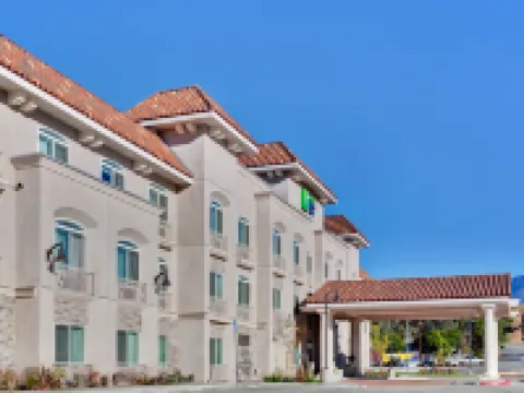 Holiday Inn Express & Suites BANNING by IHG Hoteles en Banning