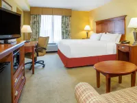 Holiday Inn Express & Suites BLOOMINGTON by IHG Hotels in Bloomington