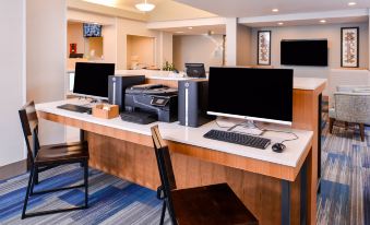 Holiday Inn Express & Suites Lacey - Olympia