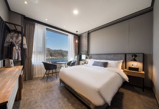 아지오 호텔 로비