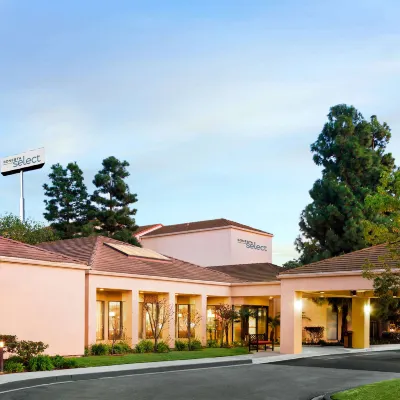 Sonesta Select Los Angeles LAX El Segundo Hotels near Clutter's Park