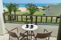 Pilot Beach Resort - Mountain view
