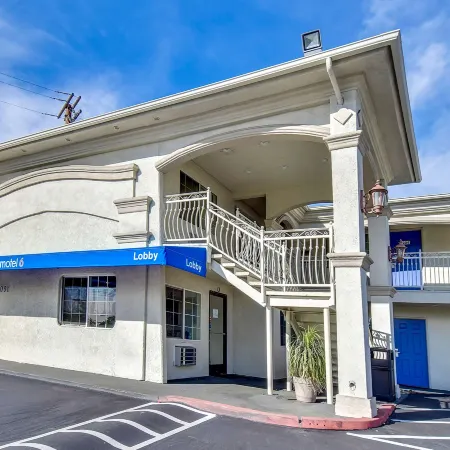 Motel 6 Garden Grove, CA
