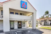 Motel 6 Fresno, CA Hotels in Fresno County