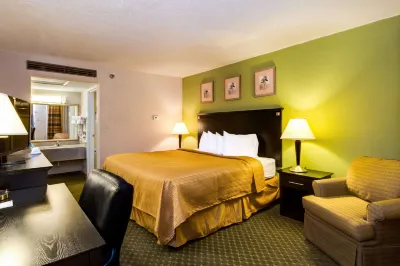 Quality Inn & Suites Moline - Quad Cities Hotels in Coal Valley Township