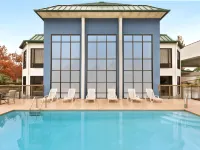 Days Inn & Suites by Wyndham Savannah Midtown Hotels near Memorial Stadium