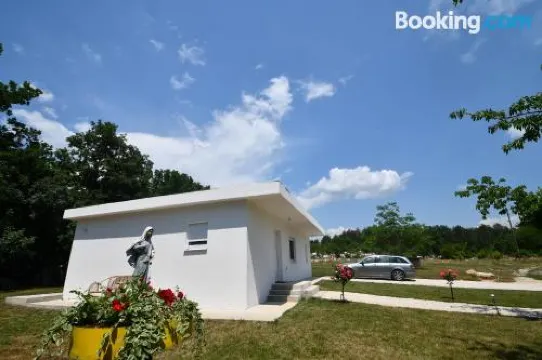 培露之家M＆A - Ostojići