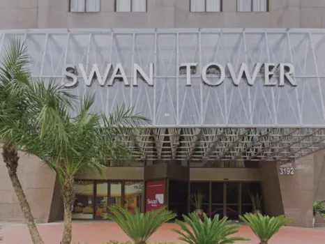 Swan Porto Alegre Hotels near Sgt. Peppers Bar