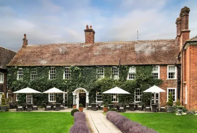Bush Hotel Farnham Các khách sạn gần Farnham Maltings