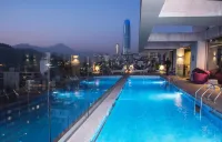 Solace Hotel Santiago - Rooftop Pools