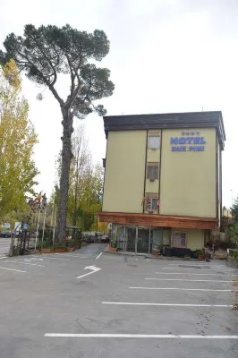 Hotel Due Pini Hotels in Melfi