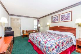 Days Inn by Wyndham Cornelia