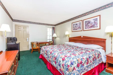 Days Inn by Wyndham Cornelia