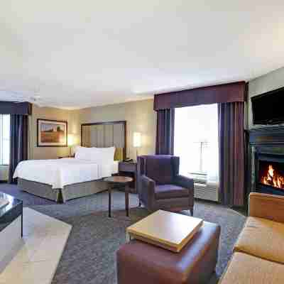 Homewood Suites by Hilton Cambridge-Waterloo, Ontario Rooms