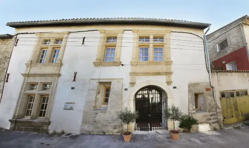La Maison des Seigneurs Hotels in Pertuis
