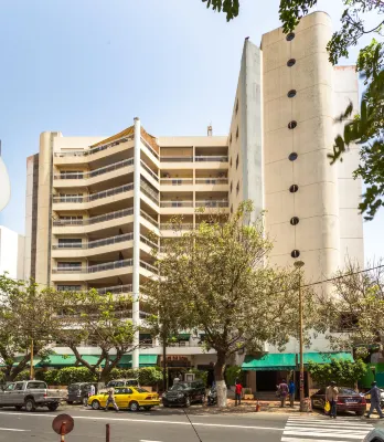 Café de Rome Hotels in Дакар
