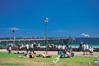 Glenelg Holiday Apartments-Ellis