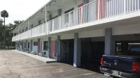 Nocturne Motel فنادق في New Smyrna Beach