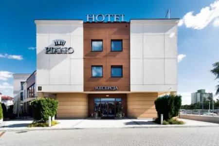 Hotel Piano Отели в г. Ясткув