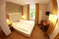 Schlosshotel Molkenkur Hotels in Neckargemünd