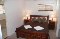 Beachside Holiday Units Hotels in Bowen