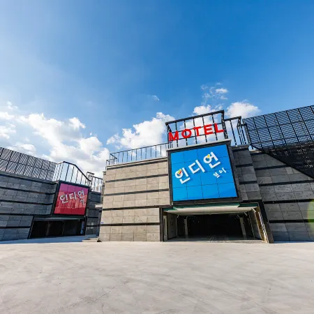 Gimcheon Indian Boy Self Check-in Hotel Отели рядом с достопримечательностью «Стадион в Кимчхоне»