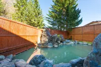 The Green Leaf Niseko Village, Tapestry Collection by Hilton - Hot Tub