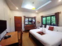 Banphu Montalang Resort