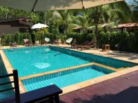 Baan Suan Rim Klong - Infinity Pools