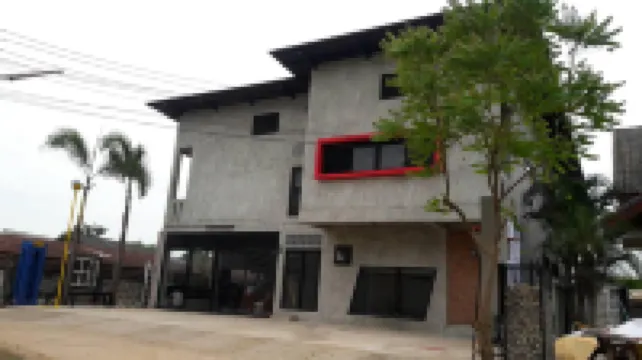 41套房 鄰近Wat Woen Phra Bat Phu Kratae的酒店