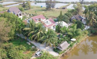 Tra Que Riverside Homestay