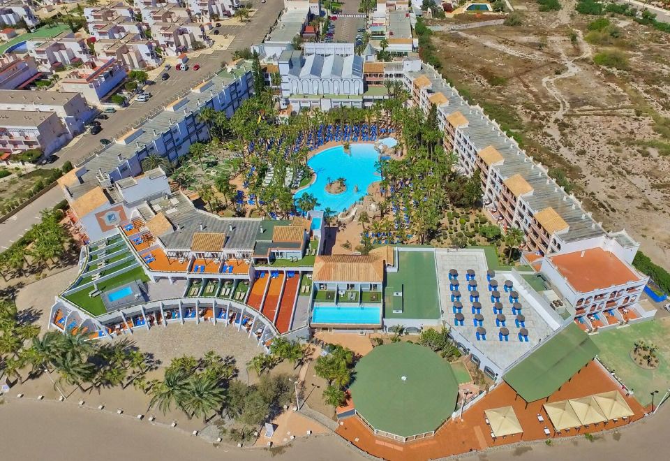 Vera Playa Club Hotel - Naturista - Valoraciones de hotel de 4 estrellas en  Vera