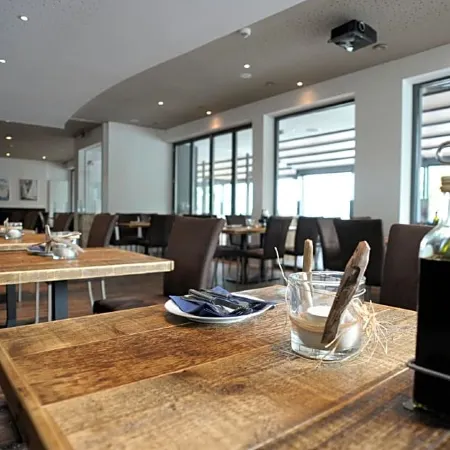 Acqua Strande Yachthotel & Restaurant
