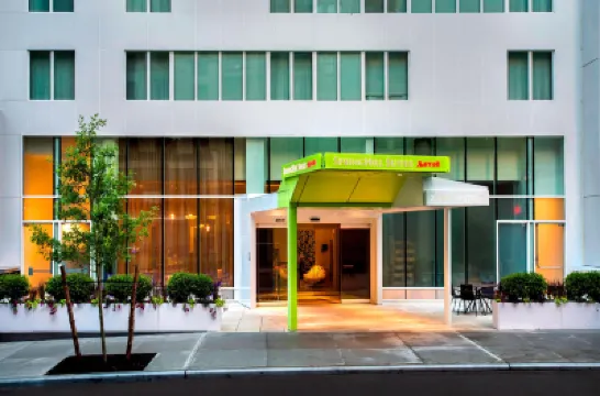 紐約市曼哈頓中城第五大道 SpringHill Suites 飯店 曼哈頓附近的飯店