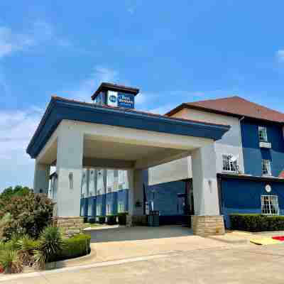 Best Western Roanoke Inn  Suites Hotel Exterior