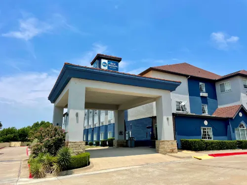 Best Western Roanoke Inn  Suites