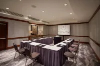 The Highland Dallas, Curio Collection by Hilton - Jacuzzi