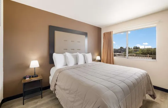 謝拉維斯塔騎士酒店