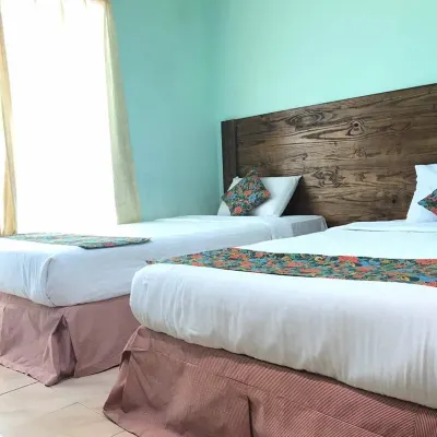 Pangkor Palm Bay Resort Hotels near Teluk Senangin
