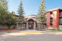 Legacy Vacation Resorts Steamboat Springs Suites Hotels near Epilogue Book Company