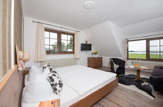 Pension Deichgraf Middelhagen