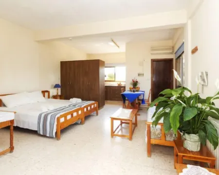 Follow the Sun Hotel Apartments Hotels in Polis