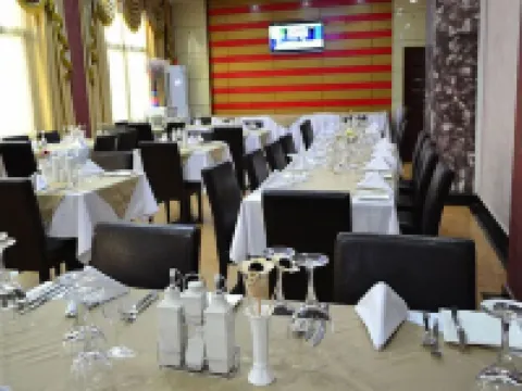 Hotel Gloria Inn โรงแรมในลูบุมบาชิ