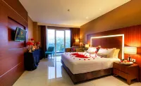 TechieRoom Swift at Clove Garden Residence Hotels near Curug Cilengkrang