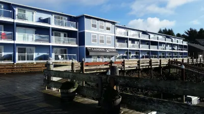 The Landing at Newport Condominium Hotel