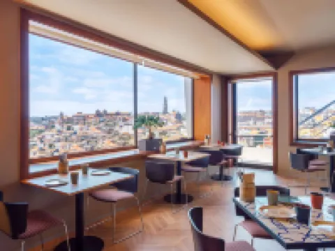 ホテル メルキュール ポルト セントロ ポルトのホテル