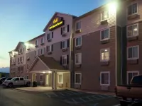 WoodSpring Suites Baton Rouge East I-12 Hotels in der Nähe von Fiesta Park